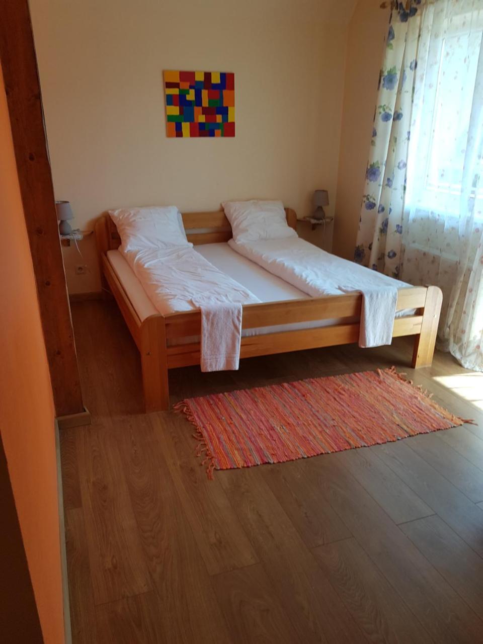 Aitinlauvas Hotel Tīreļi Eksteriør billede